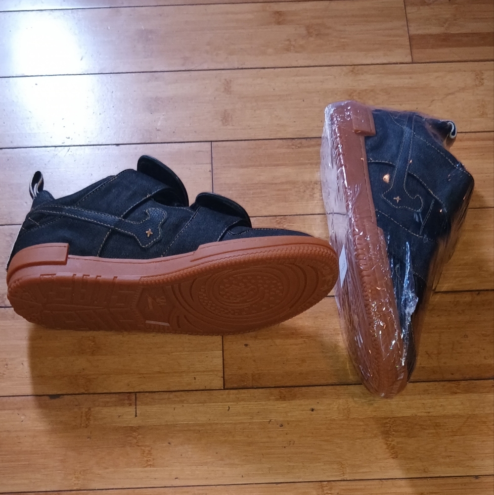BRAND NEW GENUINE SIA COLLECTIVE VULTR SK8 "Black Denim" Sneakers Mens US sz 11.